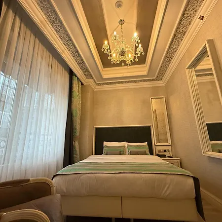 Hotell Manesol Old Bosphorus 4*