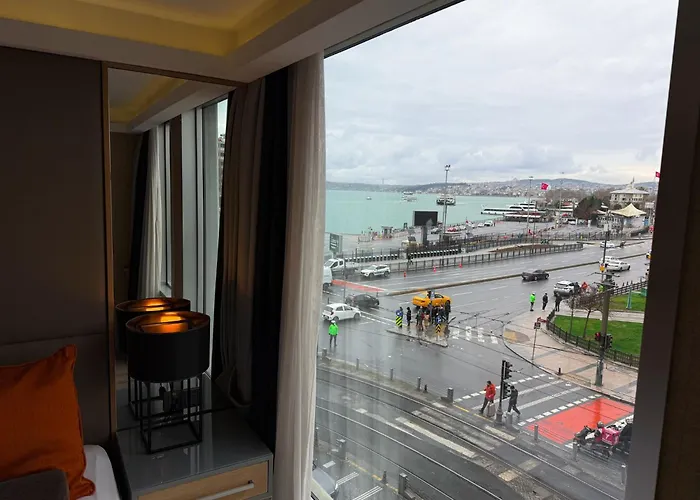 Hotel Manesol Old Bosphorus 4*