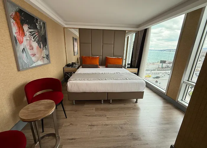 Отель Manesol Old Bosphorus 4*