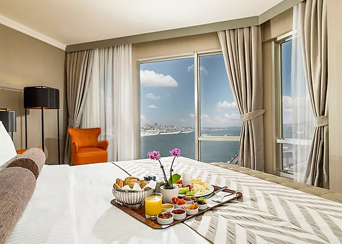 Отель Manesol Old Bosphorus 4*