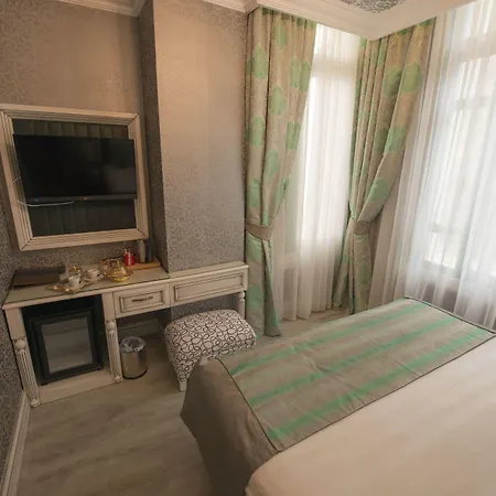 Отель Manesol Old Bosphorus 4*